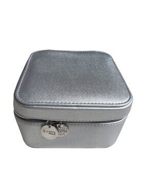La Prairie Square Zip Around Cosmetic Case / Bag (Silver)